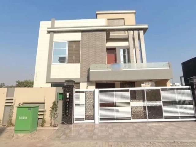 Ready To Buy A Prime Location House 10 Marla In Lahore Bahria Town ID 92463