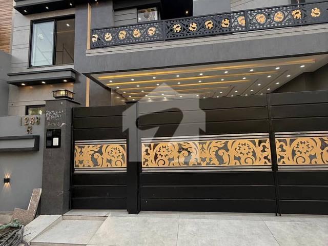 Ready To Buy A Prime Location House In Wapda Town Phase 2 Block R Multan
