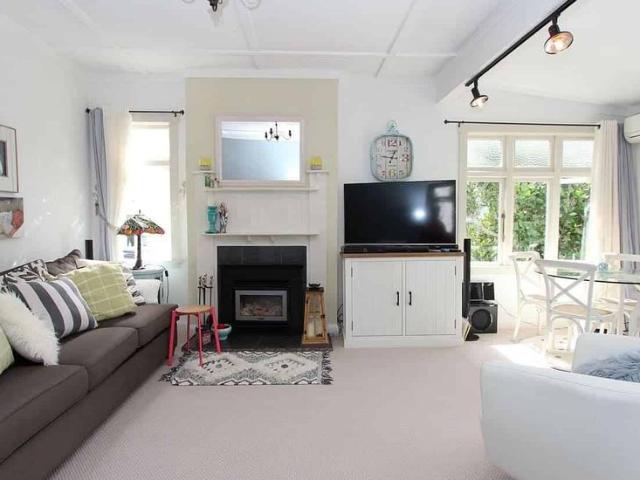 Ready to Move in One bedroom Hataitai