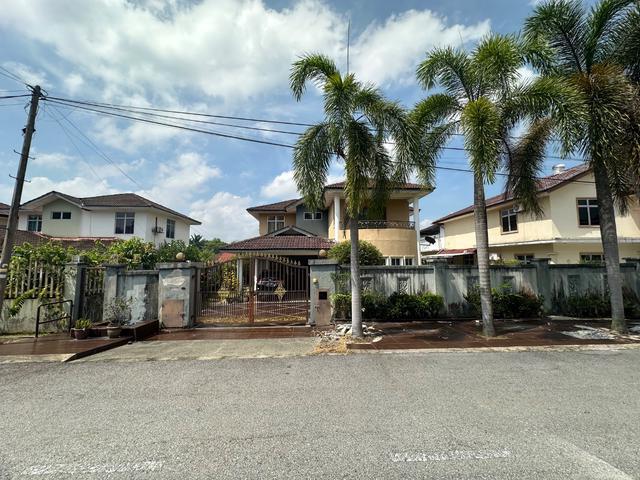 Ready to Move In Double Storey Bungalow Bukit Beruntung
