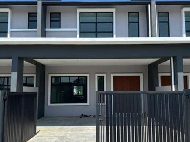 Ready to Move in Double Storey Terrace house at Jalan Batu Kawa Moyan