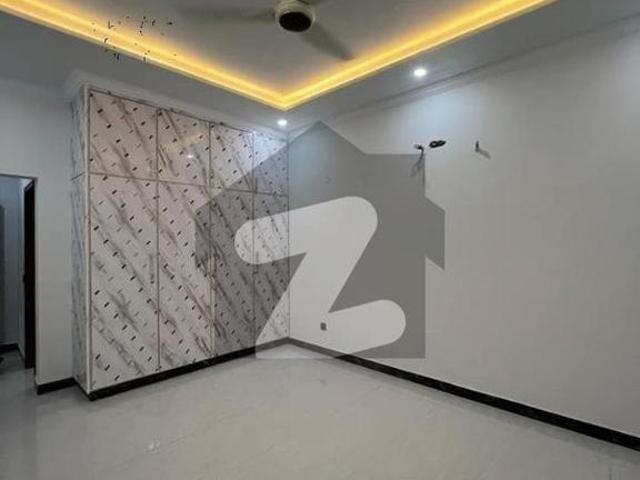 Ready to move 250 sq yd 5 Bedroom DDL Luxury Villa FOR SALE. Only 3 km from Main Entrance of BTK. Near MIDWAY Commercial, Parks, Masjid and Gallery. Bahria Town Precinct 6