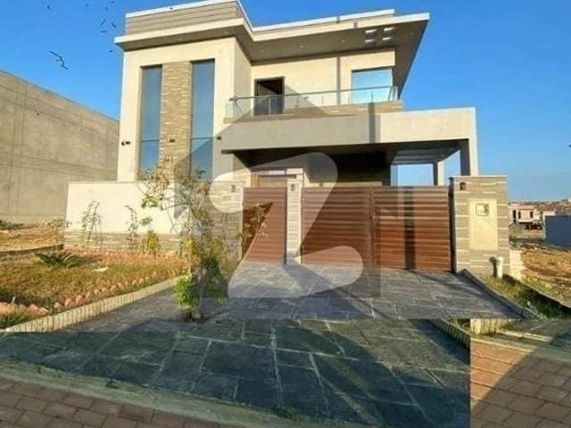 Ready To Move 272sq Yd 4 & 5 Bedroom DDL Luxury Villa FOR SALE. Only 4km From Main Entrance Of BTK. Near GRAND MOSQUE, A Plus Quality Construction. Bahria Town Precinct 8