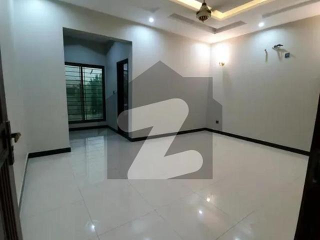 Ready to move 272sq yd 5Bedroom DDL Luxury Villa FOR SALE. Only 3km from Main Entrance of BTK. Near MIDWAY Commercial, Parks, Masjid and Gallery. Bahria Town Precinct 6