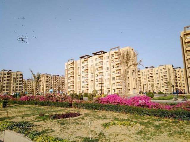 READY TO MOVE 955sq ft 2 Bed Lounge Flat FOR SALE Outer Corner Apartment with AMAZING VIEW. 2km from main gate of btk