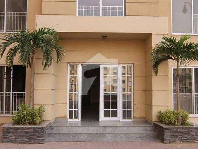 READY TO MOVE 955sq ft 2Bed Lounge Flat FOR SALE Outer Corner Apartment with AMAZING VIEW. 2km from main gate of btk
