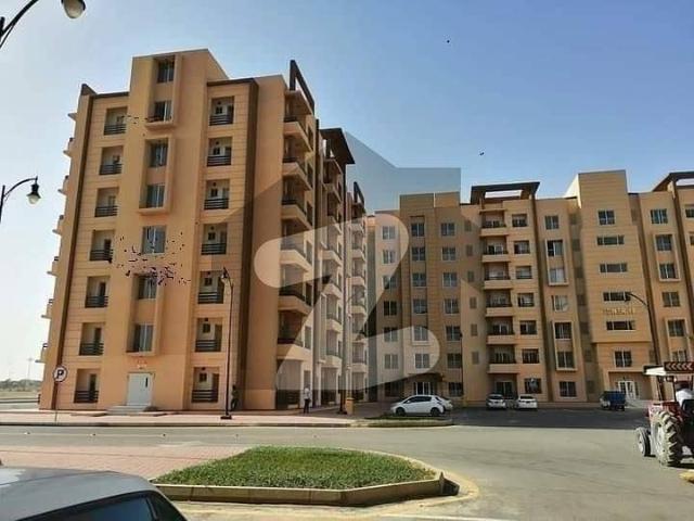 READY TO MOVE 955sq Ft 2Bed Lounge Flat FOR SALE Outer Corner Apartment With AMAZING VIEW. 2km from main gate of btk
