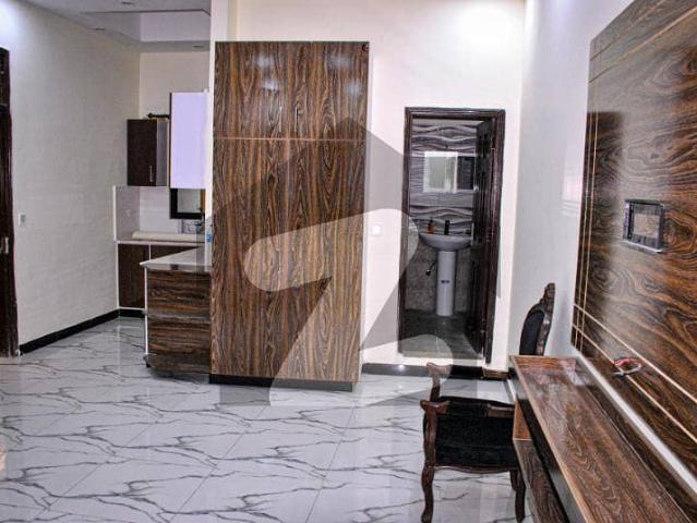 Ready To sale A Prime Location Flat 420 Square Feet In Peshawar Road