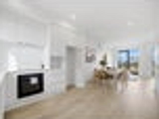 Ready to Sell | Modern Parkside Living