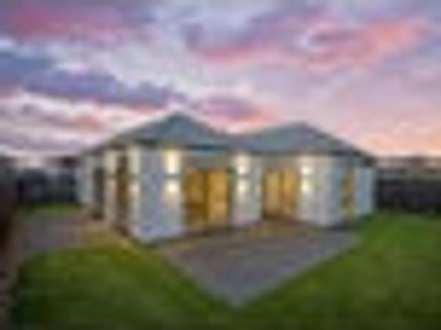 This Week Only! Asking $879,000