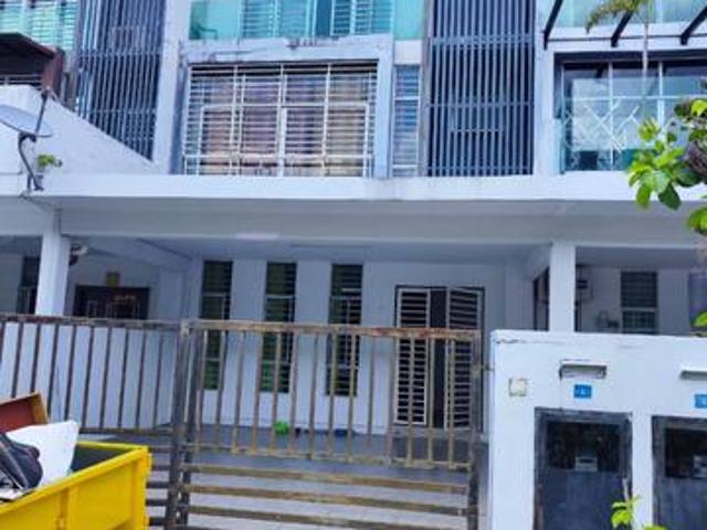 READY KABINET DAPUR BARU REFURBISHED 3 Storey Terrace Bangi Avenue
