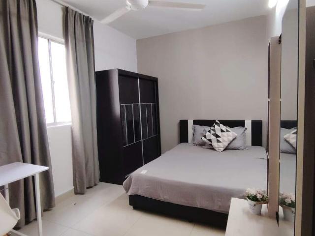 Ready Move In Middle Room at Puncak Damansara, Bandar Utama 5 minutes walk LRT 3