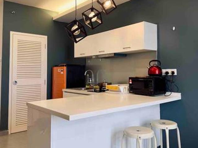 Ready Move In Near Uni Mall Full Loan Furnished FreeHold