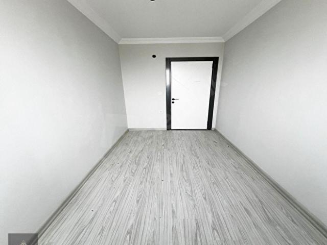 REAL ANATOLİA'DAN CADDE ÜZERİNDE GENİŞ 2+1 ARAKAT DAİRE KK976