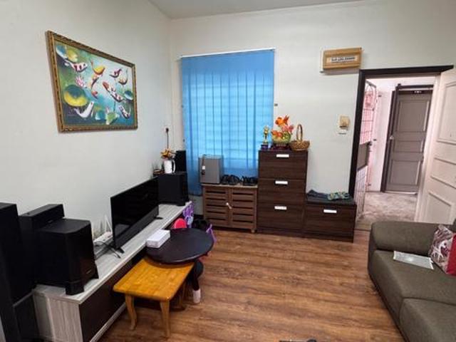 Real BargainBeverly Hill Phase 1 corner unit fully furnished