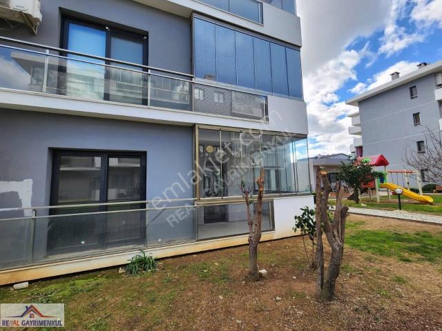 Real'den Altıntepe'de Site İçinde Ebeveyn Banyolu 3+1 Daire