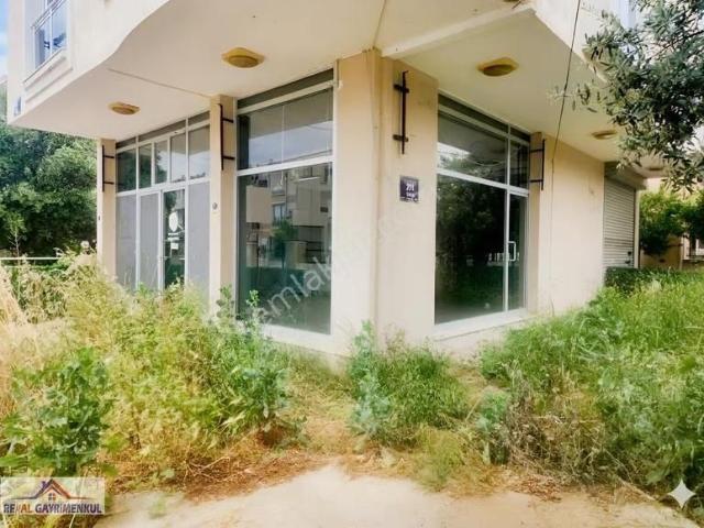 Realden Kasımpaşada Okullar Bölgesinde 100 M2 Dükkan