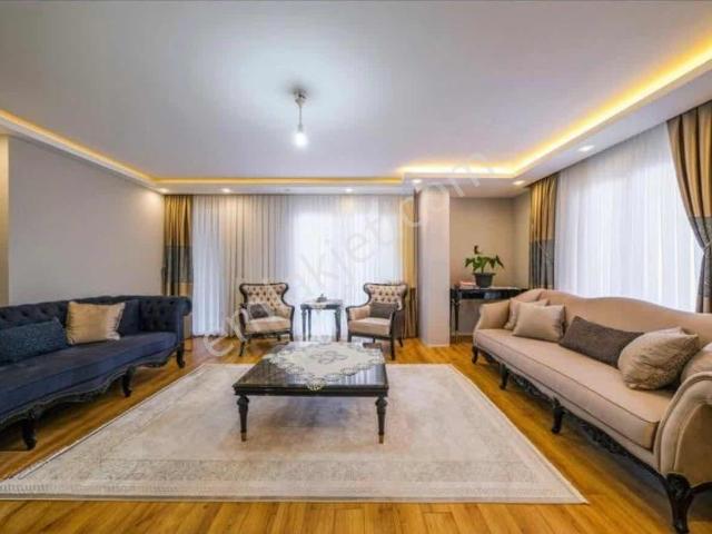 Realist Gayrimenkul'den Satılık 3+1 Daire