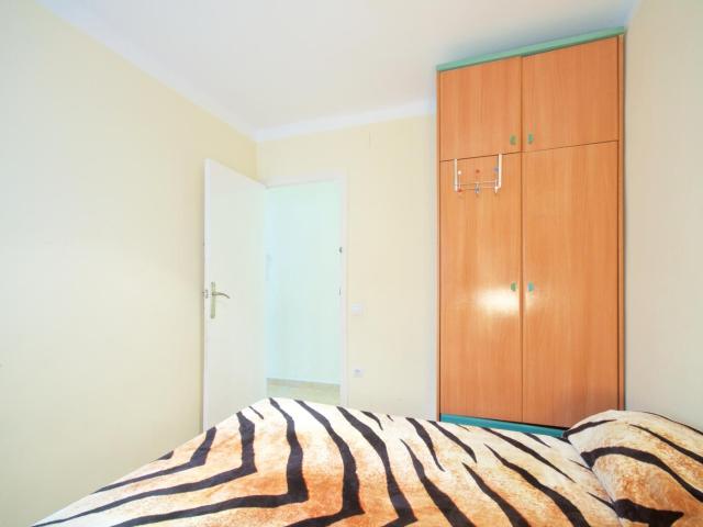 Really cute double bedroom in Les Roquetes