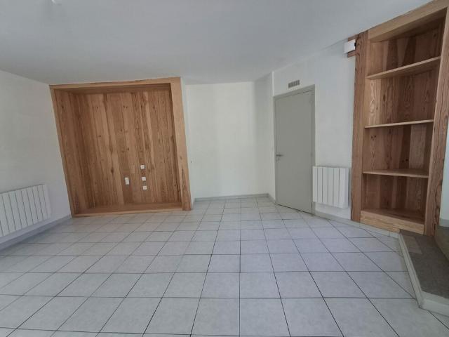 Réalmont – Appartement rénové T2 avec garage