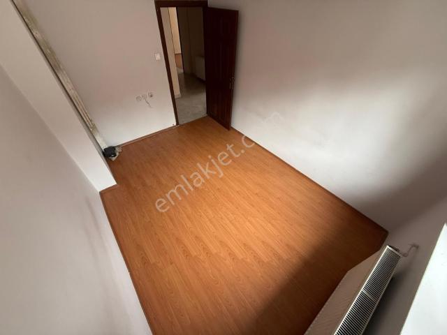 Realty Gate | Cad.üzeri 3+1 | Ön Cephe | Ç.balkon | Mantolama