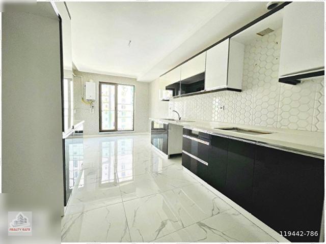 REALTY GATE'MURAT ÇOBANOĞLU CD.OVACIK YAK.12 KAT 4+1 SİTE.DAİRES