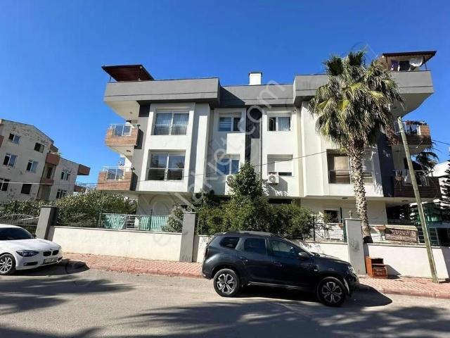 Realty Sıradışı'ndan Güzeloba'da 200m2 Full Krediye Uygun Dublex