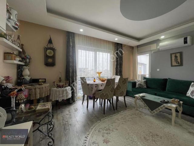 Realty World Anka'dan Yeniköy Merkezde Doğalgazlı Kapalı Mutfak