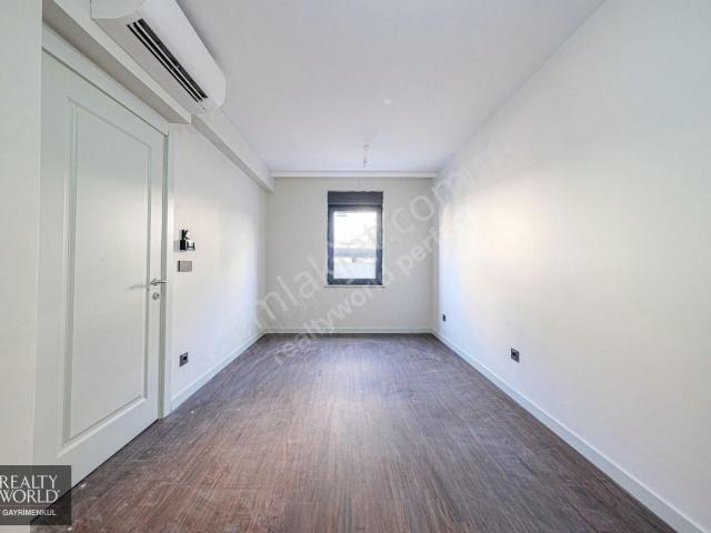 realty World* Site İçi Tam Mustakil Özel Havuzlu 6+1