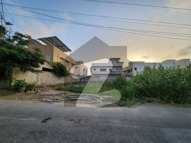 Commercial Facing 25th Lane Badban 500 + Yards Jori PLOT FOR SALE Dha Phase 7 Near Masjid Park