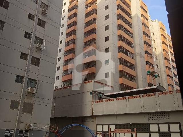 Reasonably Priced 1350 Square Feet Flat In Grey Noor Tower & Shopping Mall, Karachi Is Available As Of Now