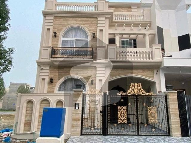 Phase 1 DD block 5 Marla House Available for sale Near park and Mosque