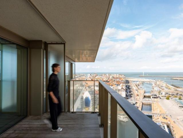 Recent 1 slaapkamerappartement in prestigieuze Sky Tower I