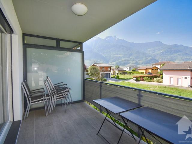 Récent appartement de 2.5 pièces avec vue