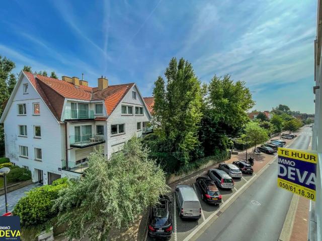 Recent appartement met OPEN ZICHT, zeer goed gelegen in een rustige straat vlakbij het Driehoeksplein