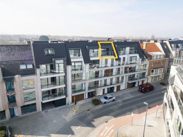 Recent appartement met autostaanplaats en berging