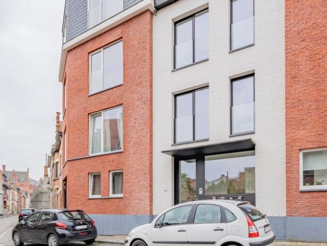 Recent appartement met riant terras