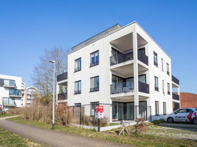 Recent appartement te koop in Emelgem met zuidgericht terras