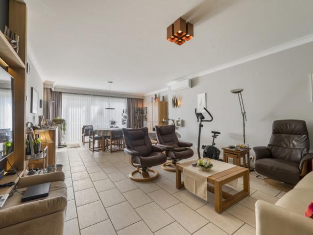 Recent gerenoveerd 3slpk appartement op Linkeroever!