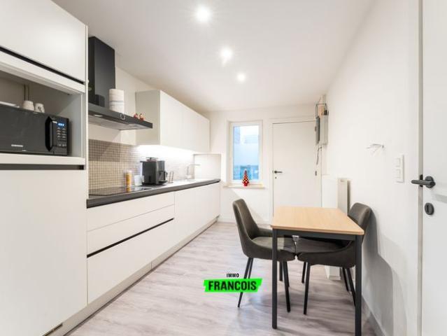 Recent gerenoveerd appartement op toplocatie te Mariakerke,…