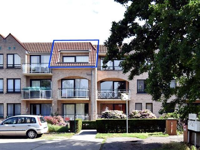 Recent gerenoveerde en modern ingerichte studio met zicht o