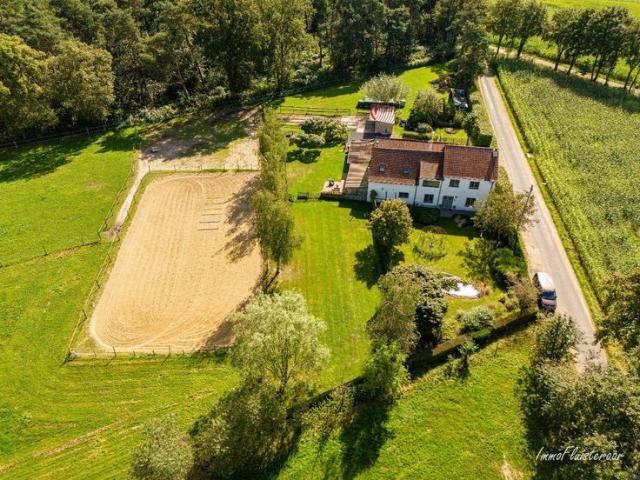 Recent gerenoveerde woning op ca. 1ha15 met paardenfacilite