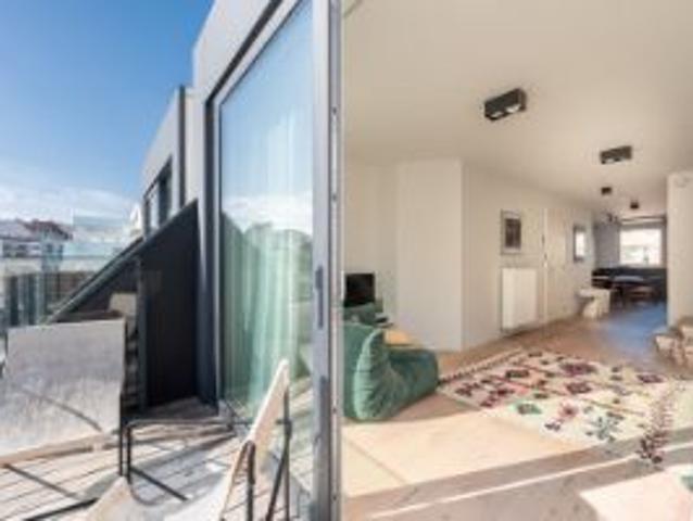 Recent duplex dakapp. met zonnig terras op 50 meter v.d. Ze