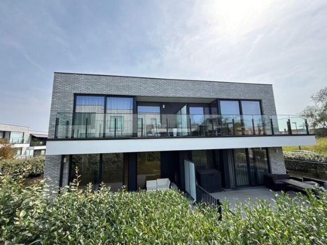Recent, luxe appartement in zalige omgeving!