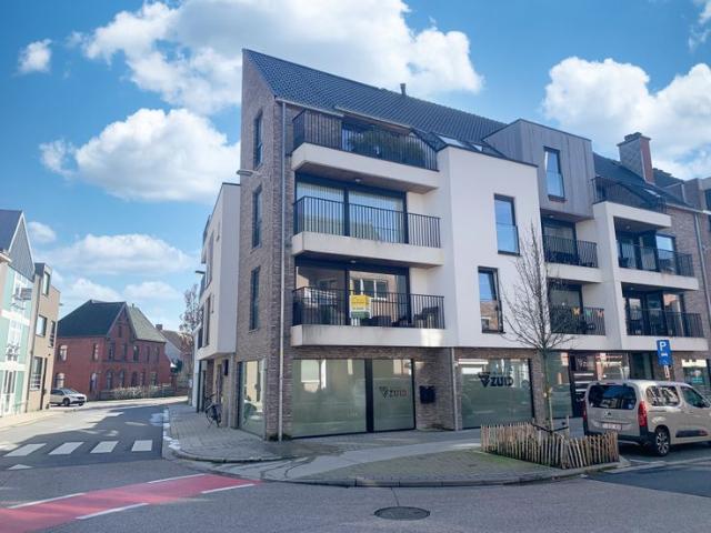 Recent nieuwbouwappartement in hartje Torhout