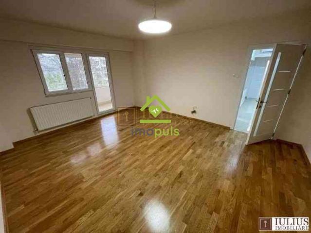 Recent renovat| partial mobilat| 2 camere| garaj, et.2| lift| balcon 12 mp