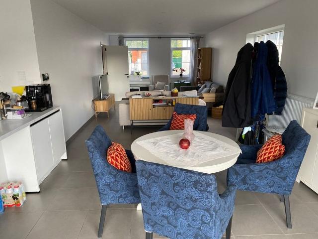 Recente ruime 3 gevel woning, ideaal gelegen op 1km van het centrum van Sterrebeek
