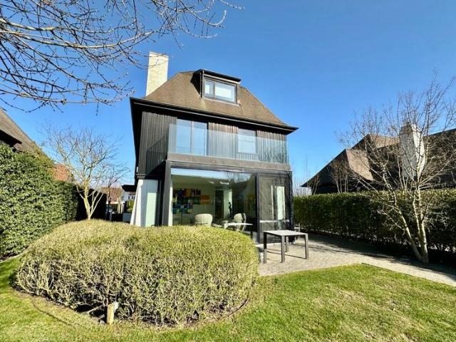 Recente villa gelegen in Duinenwater, in de nabijheid van.
