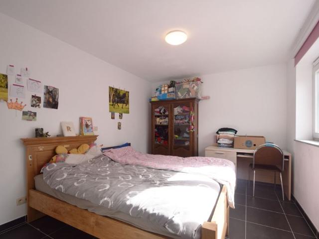 Recente woning met 3 slaapkamers, tuin en carport