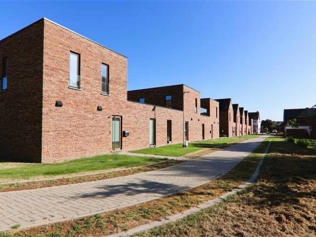 RECENTE WONING MET 3 SLKS NABIJ HET STADSCENTRUM